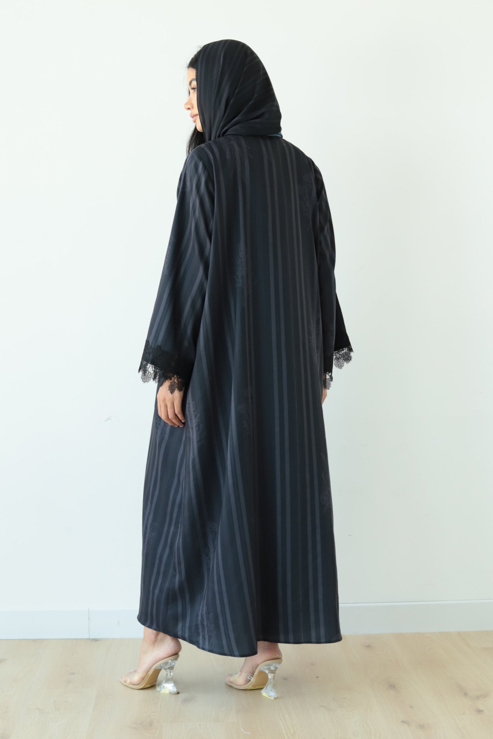 Basic Print Stripes (Black Abaya)