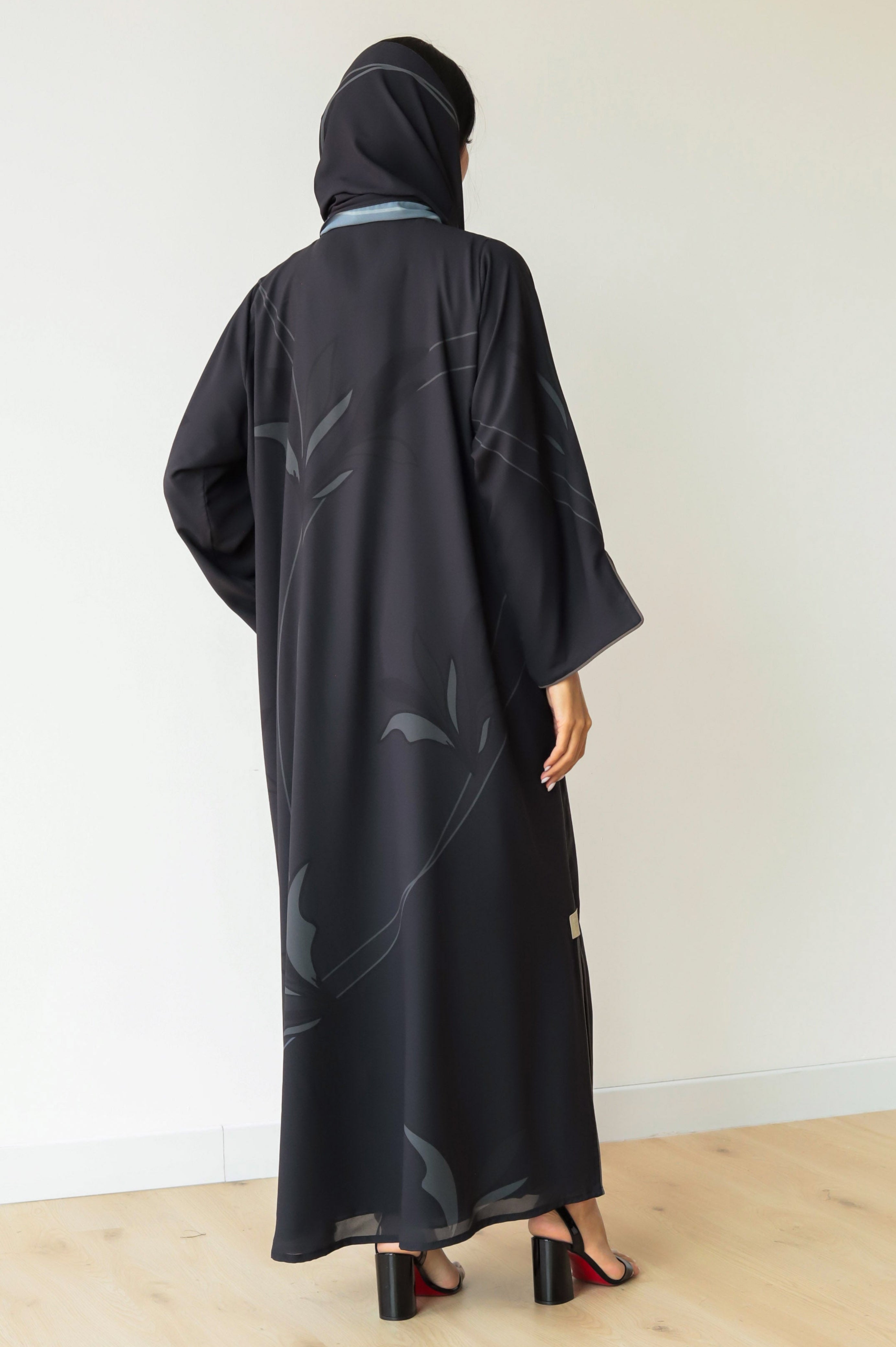 Basic Floral Piping  (Black Abaya) - BasicAbaya