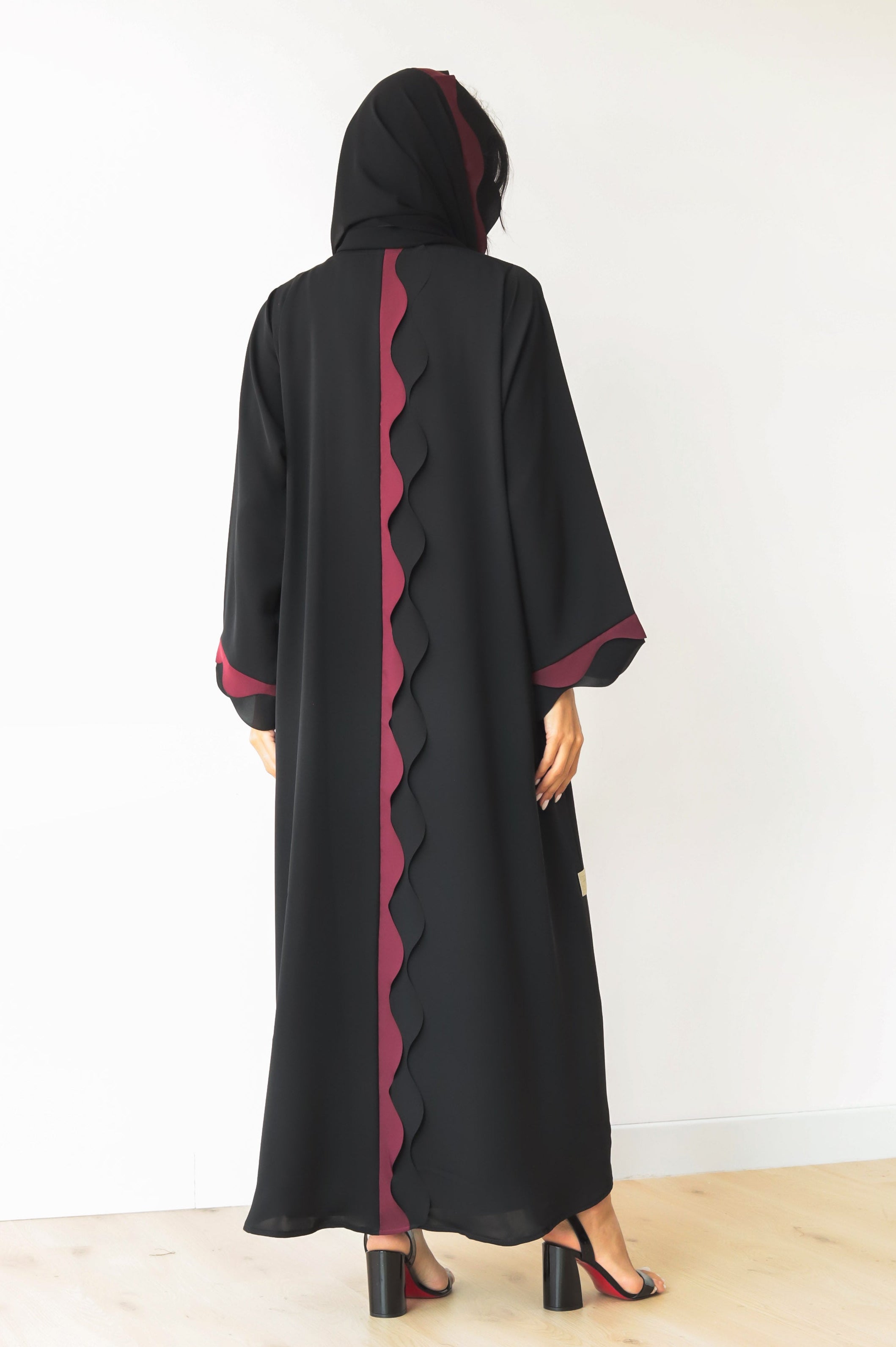 Basic Waves (Black & Maroon Abaya) - BasicAbaya