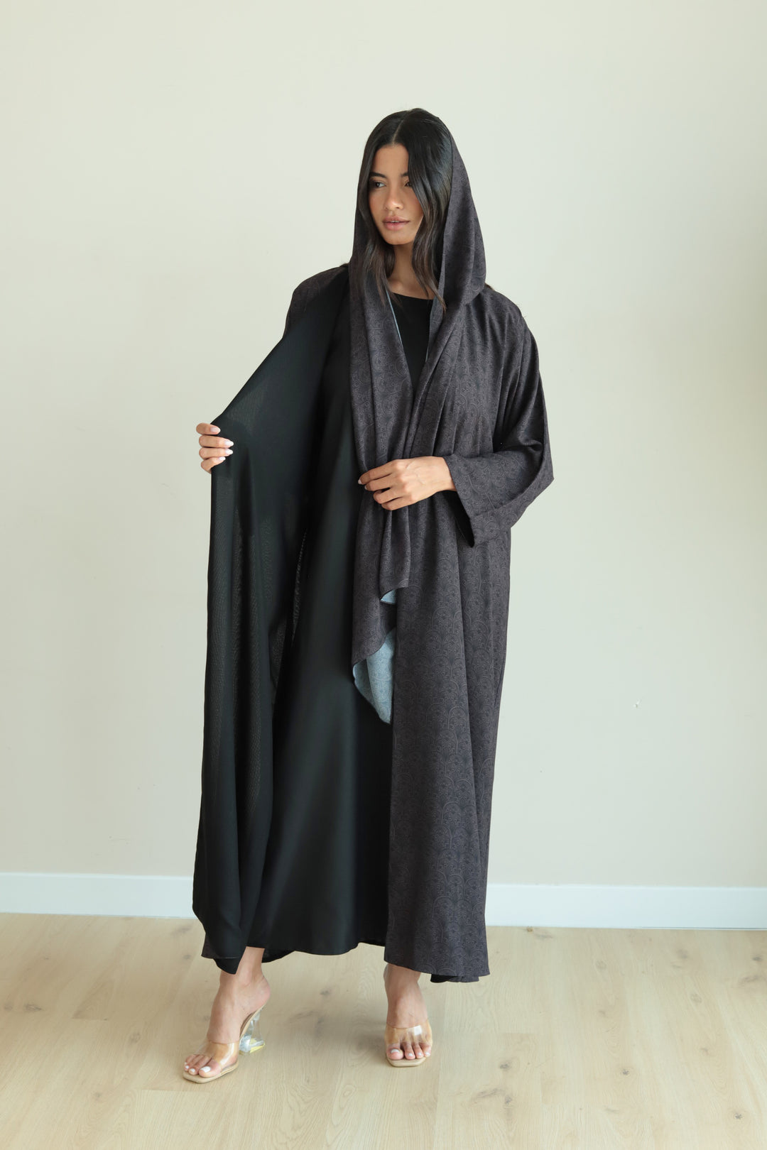 Basic Arabic prints Reversible (Black & Brown Abaya)- Ready to wear