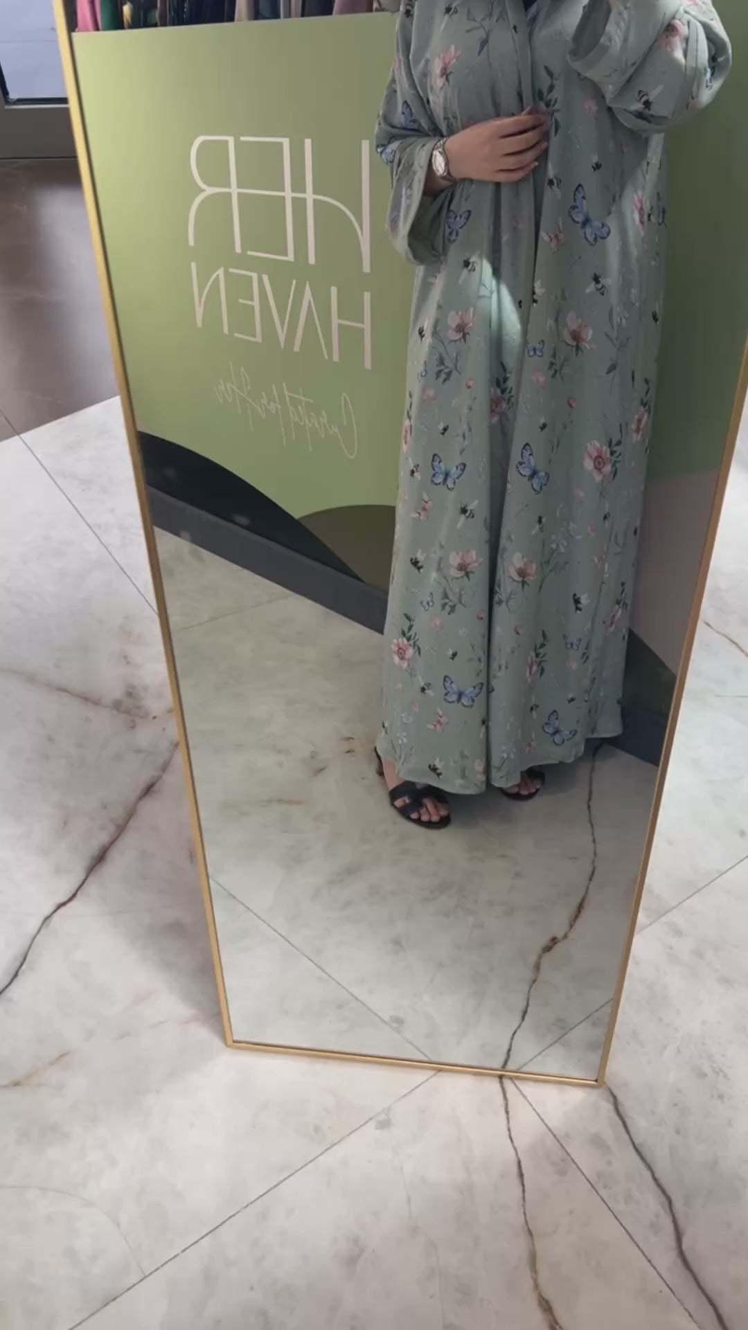 Basic Flowers Butterfly (Green Abaya)